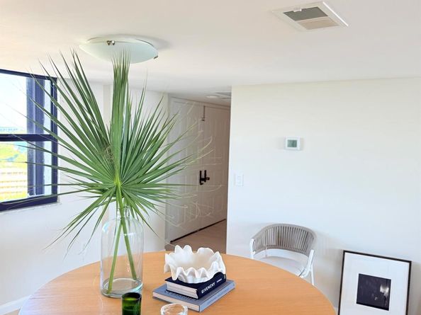 5200 N Flagler Drive 1406, West Palm Beach FL 33407