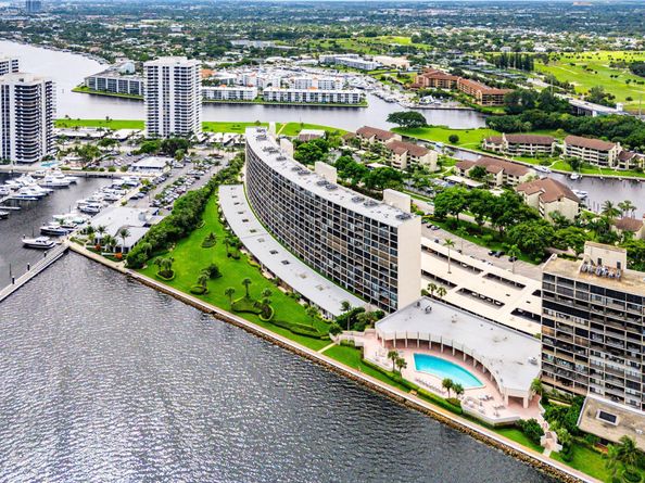 124 Lakeshore Drive 5310, North Palm Beach FL 33408