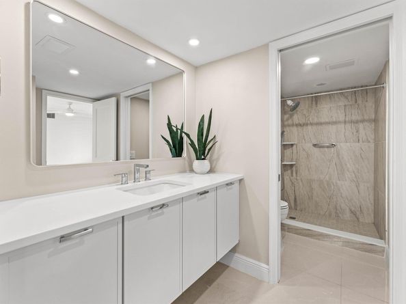 124 Lakeshore Drive 5310, North Palm Beach FL 33408