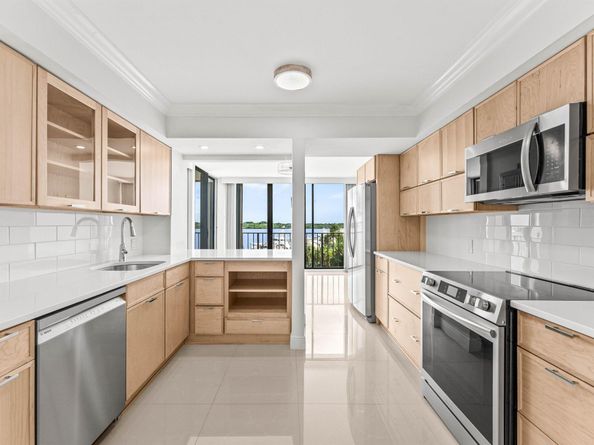 124 Lakeshore Drive 5310, North Palm Beach FL 33408