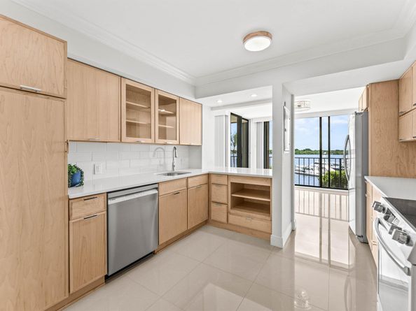 124 Lakeshore Drive 5310, North Palm Beach FL 33408