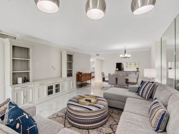 5574 Witney Drive 109, Delray Beach FL 33484