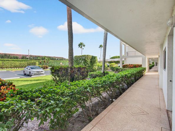 5574 Witney Drive 109, Delray Beach FL 33484