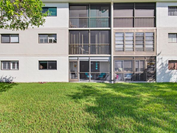5574 Witney Drive 109, Delray Beach FL 33484