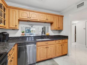 5574 Witney Drive 109, Delray Beach FL 33484