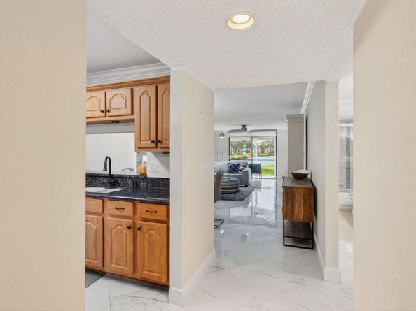 5574 Witney Drive 109, Delray Beach FL 33484