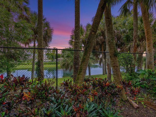 2115 Foxtail View Court, West Palm Beach FL 33411