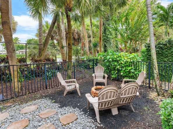 2115 Foxtail View Court, West Palm Beach FL 33411