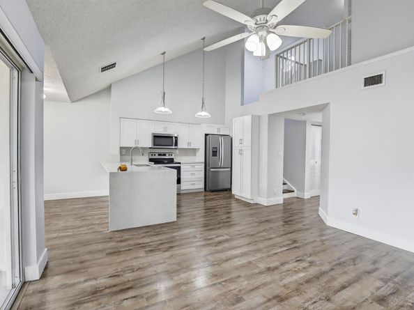 832 NW 92nd Avenue, Plantation FL 33324