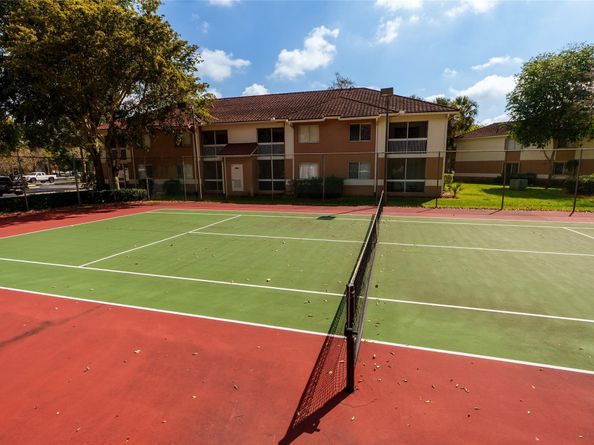 832 NW 92nd Avenue, Plantation FL 33324