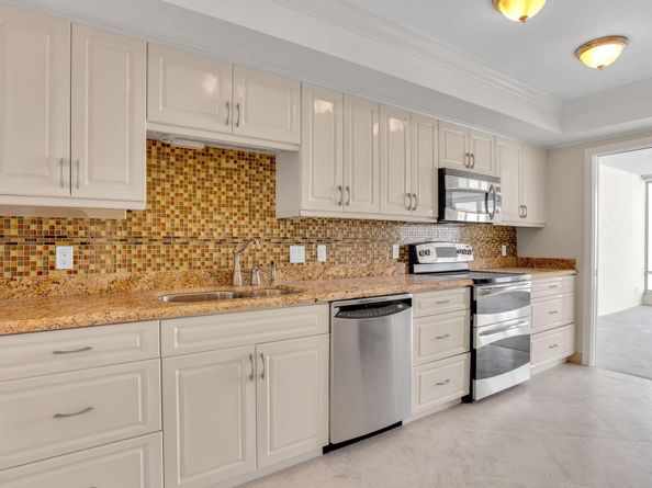 2200 S Ocean Lane 806, Fort Lauderdale FL 33316