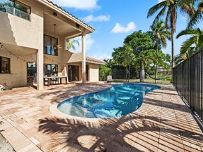 1260 Fairfax Ct, Weston FL 33326