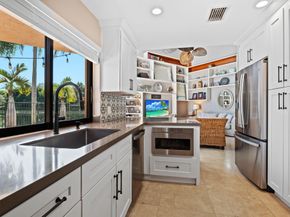 1260 Fairfax Ct, Weston FL 33326