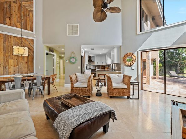 1260 Fairfax Ct, Weston FL 33326