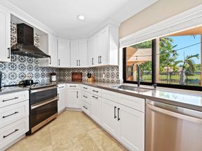 1260 Fairfax Ct, Weston FL 33326