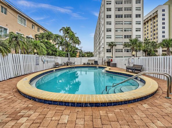 2555 NE 11th St 610, Fort Lauderdale FL 33304