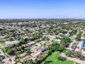 941 NE 51st Street, Deerfield Beach FL 33064