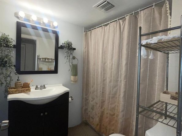 110 S Shore Dr 5C, Miami Beach FL 33141