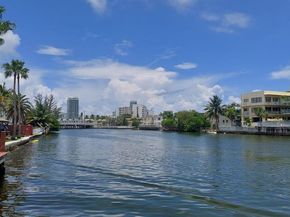 110 S Shore Dr 5C, Miami Beach FL 33141