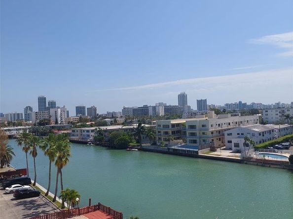 110 S Shore Dr 5C, Miami Beach FL 33141