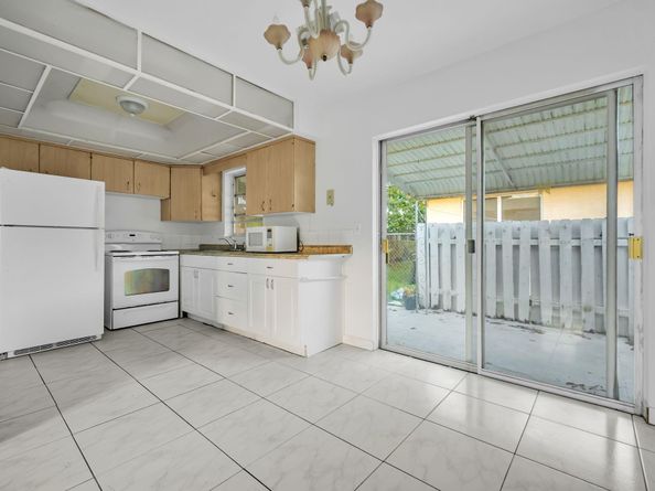 2241 Monroe St 7, Hollywood FL 33020