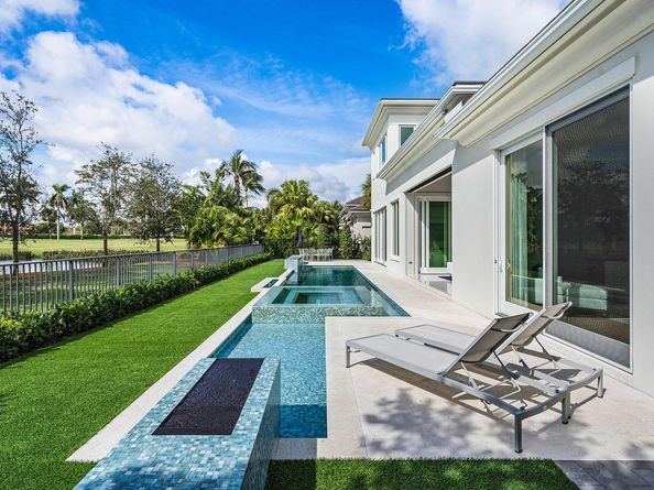 148 Thatch Palm Cove, Boca Raton FL 33432