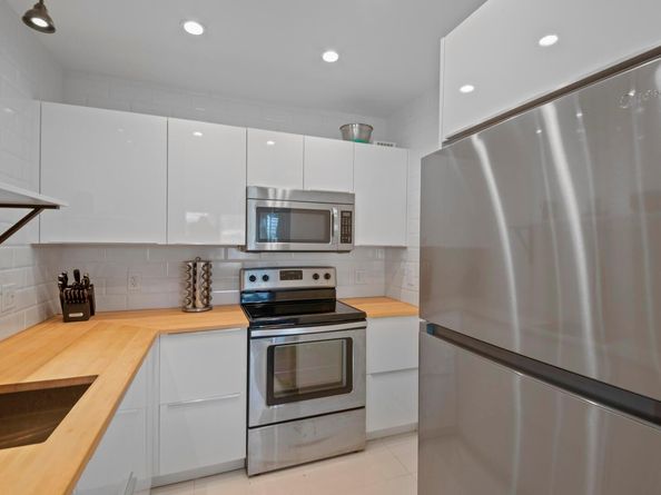 900 Atlantic Shores Boulevard 202, Hallandale Beach FL 33009