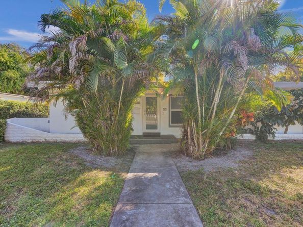 1050 NE 150th St, Miami FL 33161