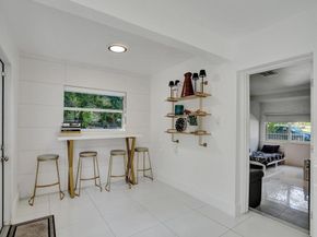 1050 NE 150th St, Miami FL 33161