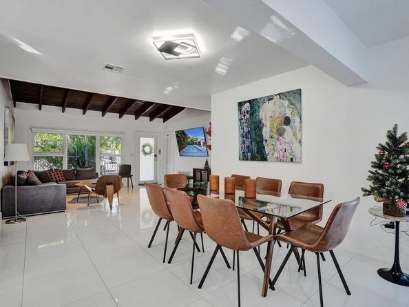 1050 NE 150th St, Miami FL 33161