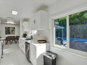 1050 NE 150th St, Miami FL 33161