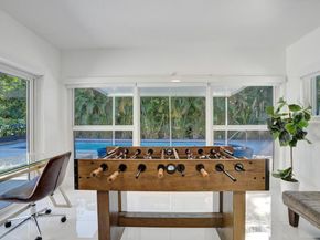 1050 NE 150th St, Miami FL 33161