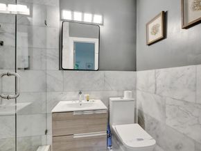 1050 NE 150th St, Miami FL 33161