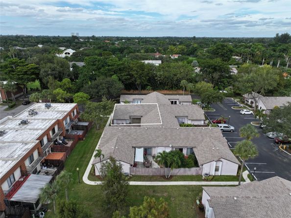 151 NW 115th Ave 405, Plantation FL 33325