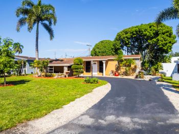 6731 Roosevelt Street