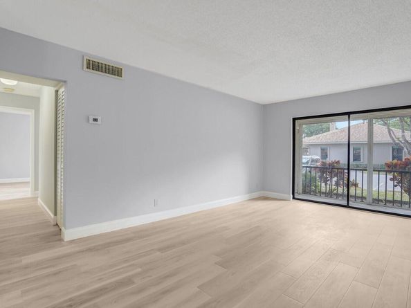 9840 Pineapple Tree Drive 103, Boynton Beach FL 33436