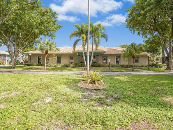 9840 Pineapple Tree Drive 103, Boynton Beach FL 33436