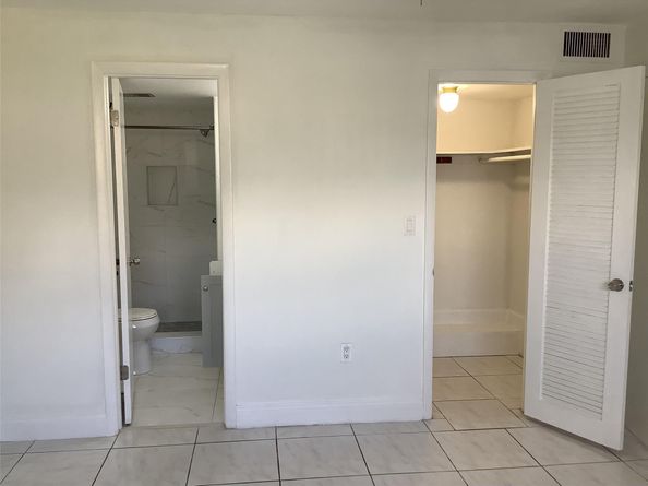 8220 Sunrise Lakes Blvd 110, Sunrise FL 33322