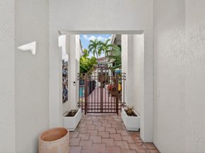 7450 Campo Florido, Boca Raton FL 33433