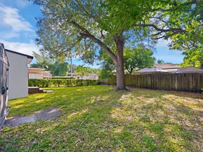 1114 NW 39th St, Miami FL 33127