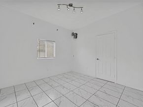 1114 NW 39th St, Miami FL 33127