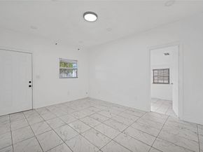 1114 NW 39th St, Miami FL 33127