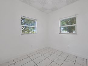 1114 NW 39th St, Miami FL 33127