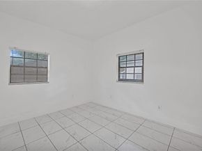 1114 NW 39th St, Miami FL 33127