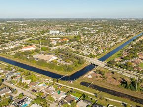 3048 NW 113th Ave, Sunrise FL 33323