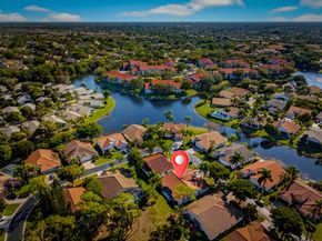 113 Egret Circle, Greenacres FL 33413