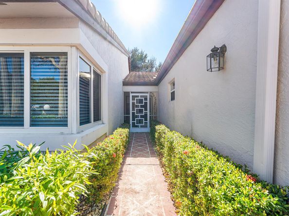 6348 Pointe Pleasant Circle, Delray Beach FL 33484