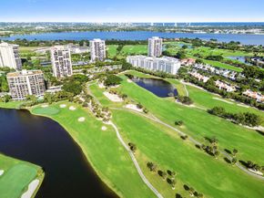 2425 Presidential Way 1806, West Palm Beach FL 33401