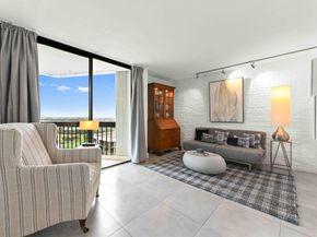 2425 Presidential Way 1806, West Palm Beach FL 33401