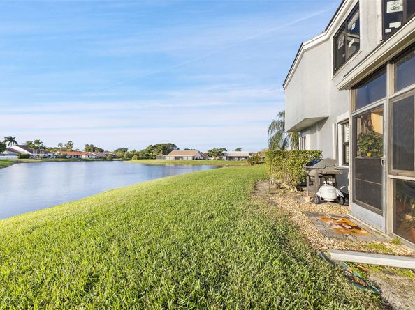 8471 NW 78th Ct 8471, Tamarac FL 33321